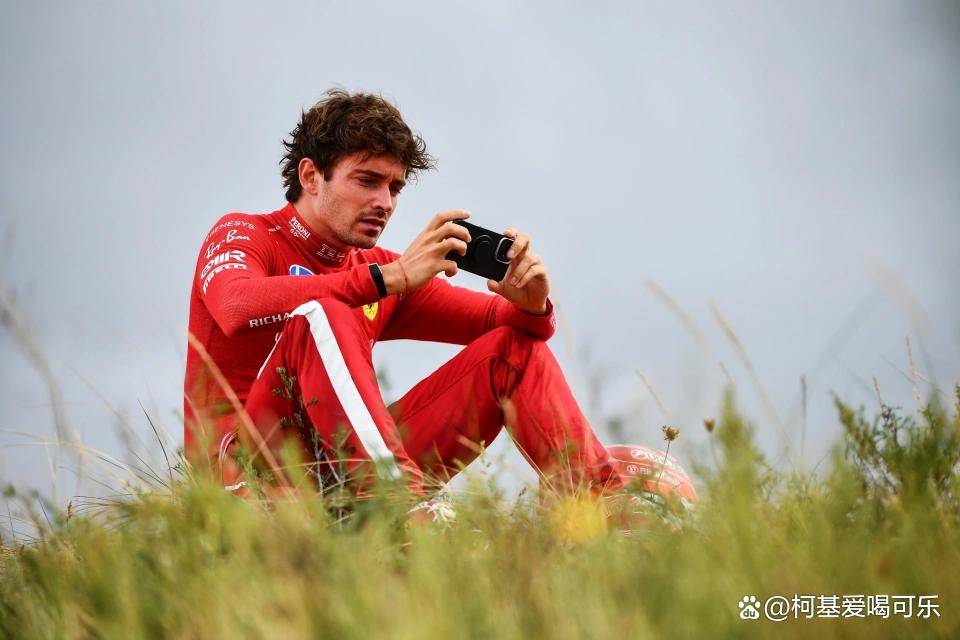 威廉姆斯鏖战哈斯车队，勒克莱尔高光表现