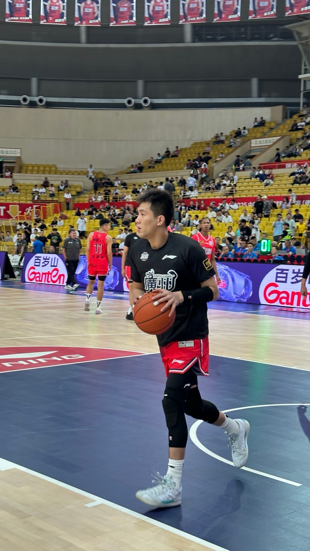 广州队绝杀灰熊，郭艾伦惊艳四座