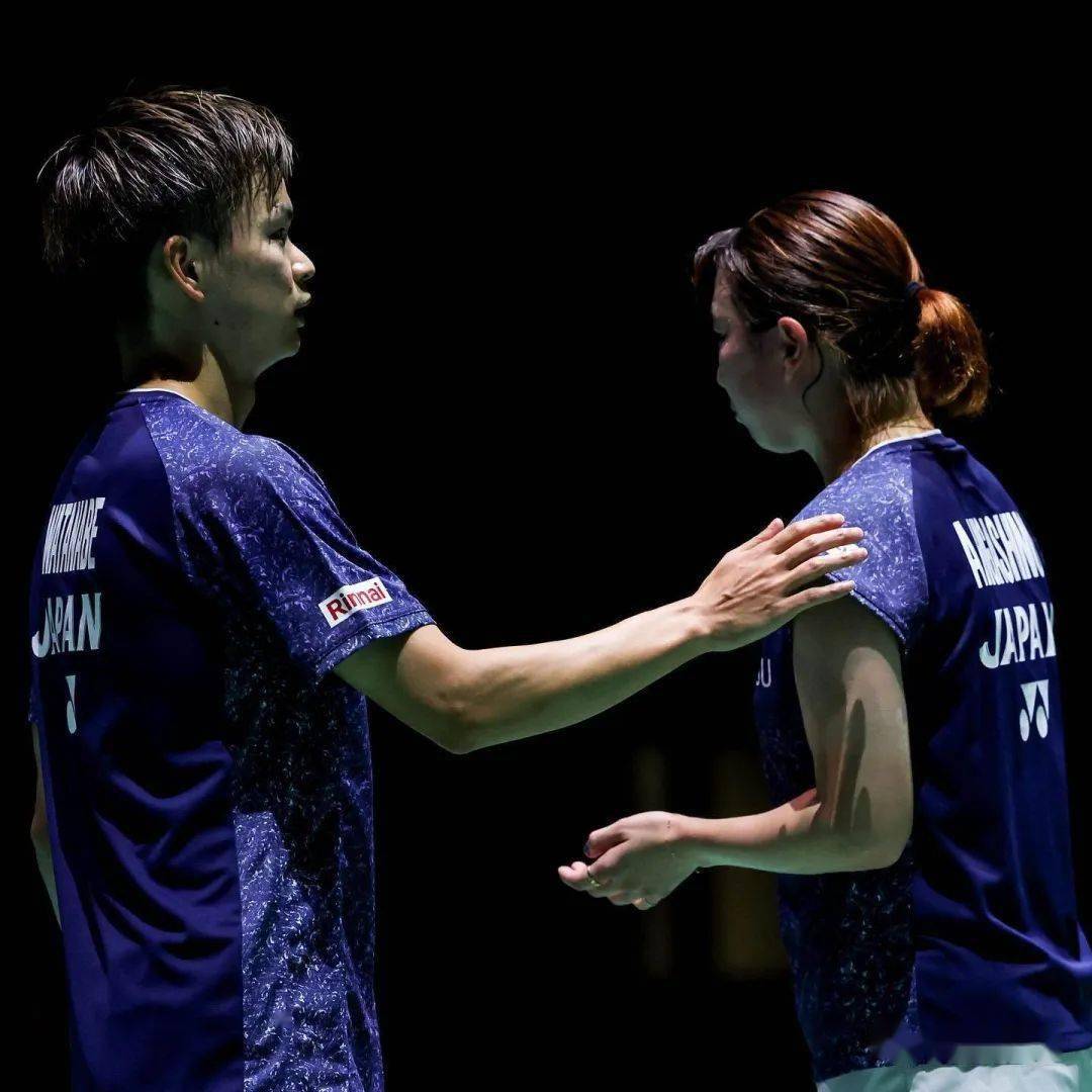 中国队逆转日本队，黄鸭组合统治全场