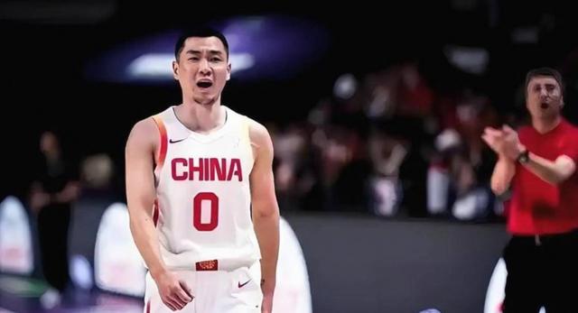 广州队完胜雄鹿,高诗岩统治全场 广州队完胜雄鹿,高诗岩统治全场